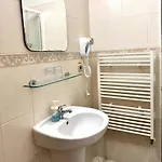 Ξενοδοχείο Sport Pomi 3*