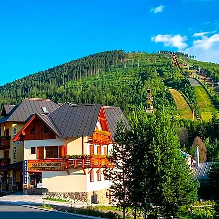 Hotel Sport Pomi 3*